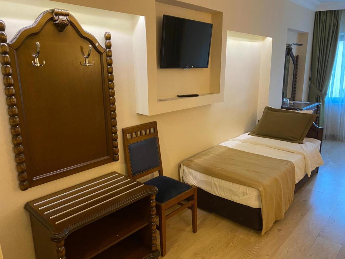 Hotel Bueyuek Levent Istanboel Buitenkant foto